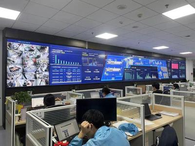 上市班同学走进鲁邦通 探秘数字化发展之道与网络技术服务